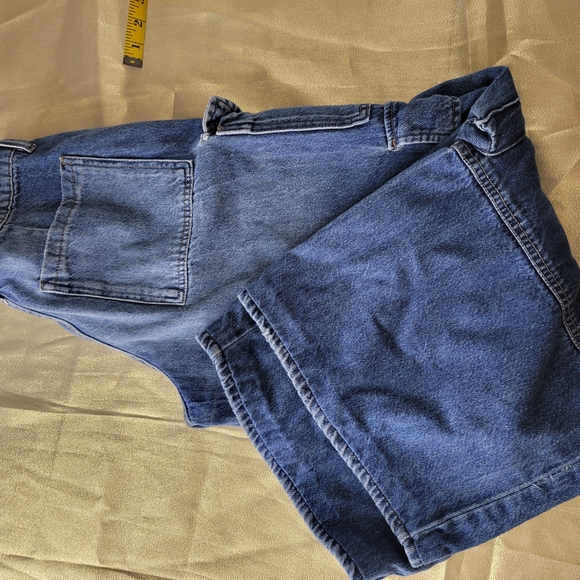 Forever 21 Blue Jeans with Classic Indigo Wash - Picture 1 of 2